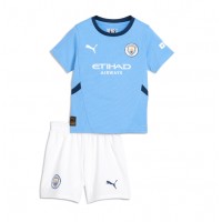 Camisa de Futebol Manchester City Equipamento Principal Infantil 2024-25 Manga Curta (+ Calças curtas)
